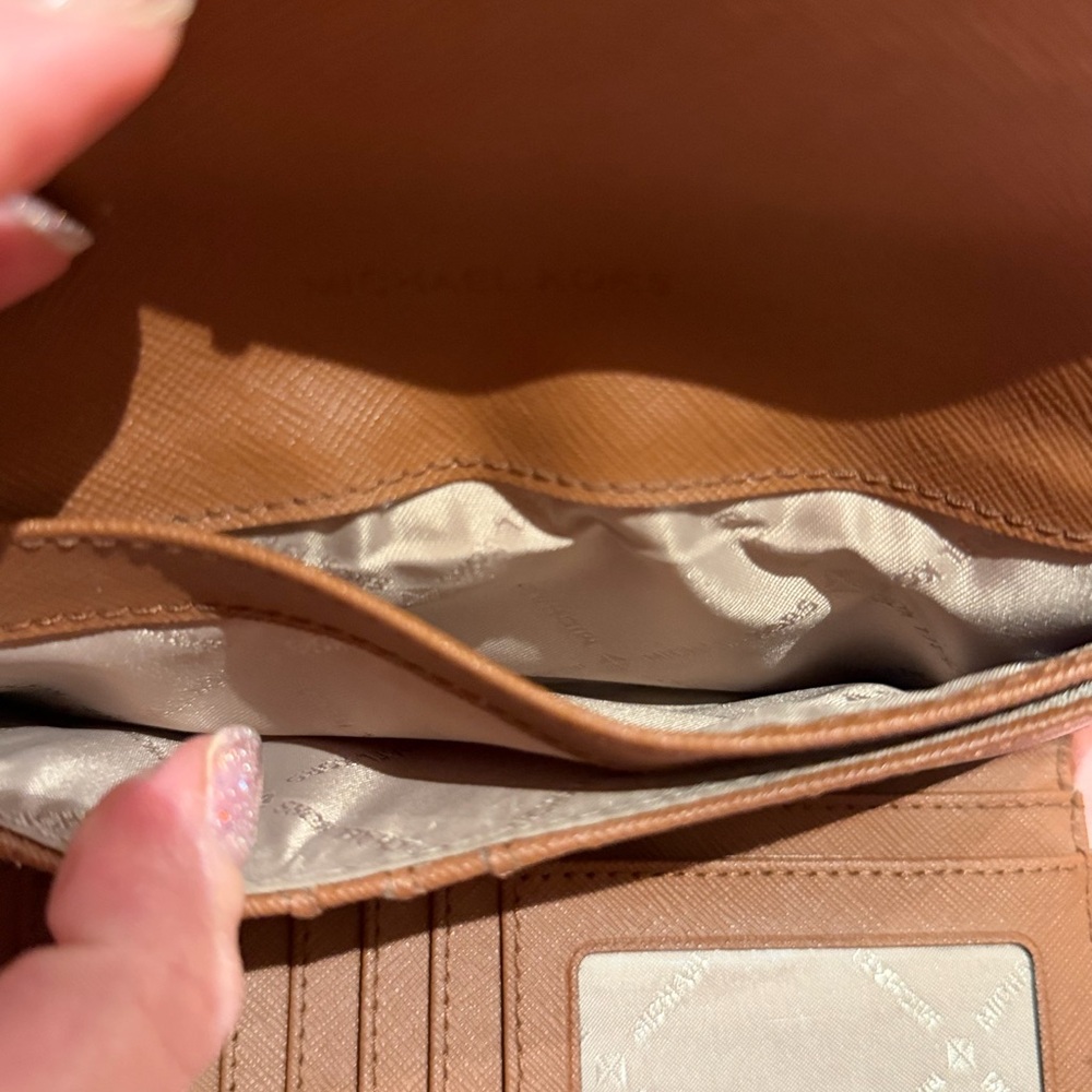 ❌SOLD❌Michael Kors Jet Set Travel Large Trifold Wallet Luggage Brown - Picture 11 of 16